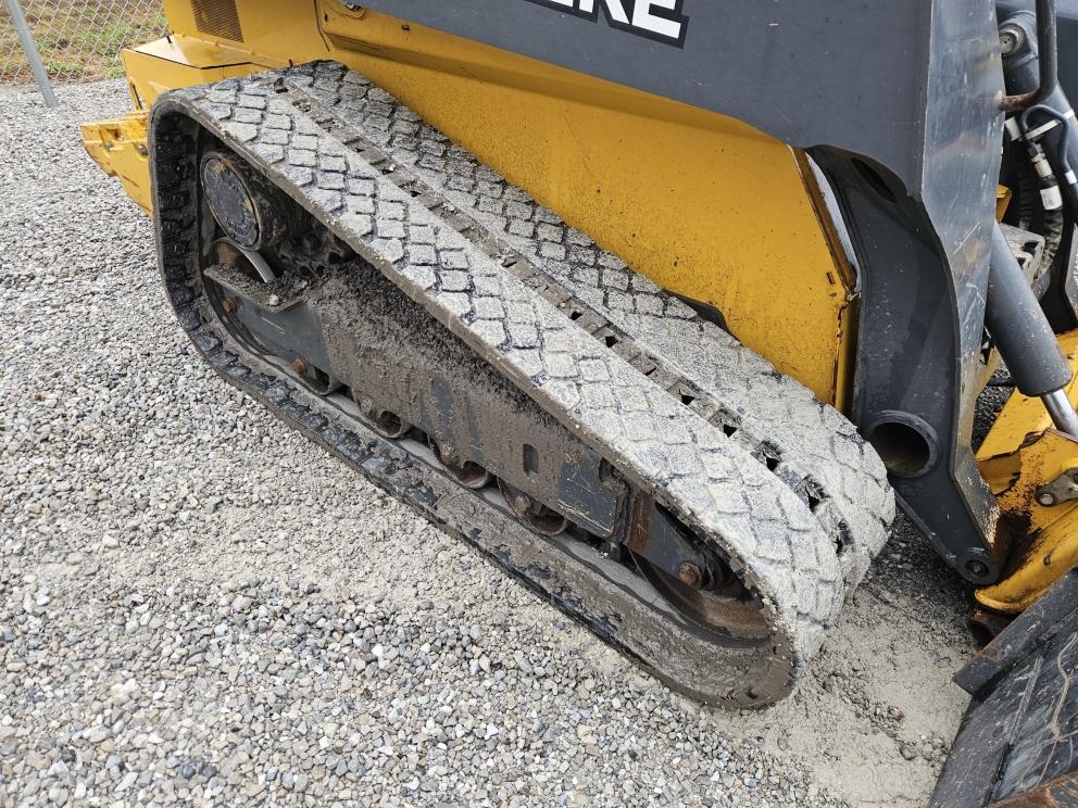 Image for 2021 John Deere 325G