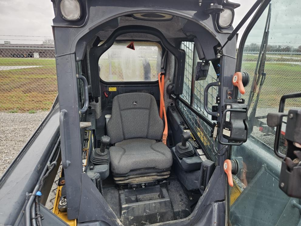 Image for 2021 John Deere 325G