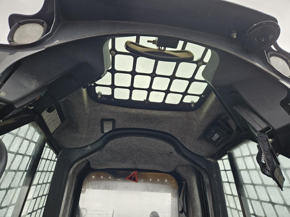 Image for 2021 John Deere 325G