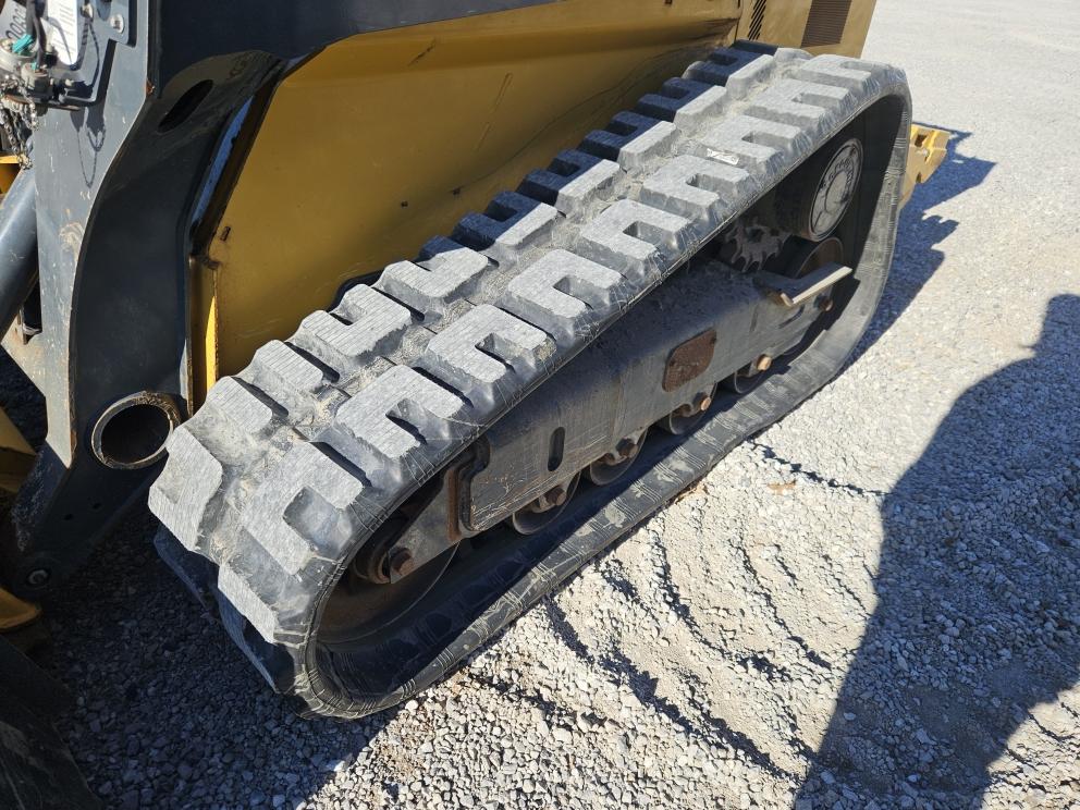 Image for 2021 John Deere 325G