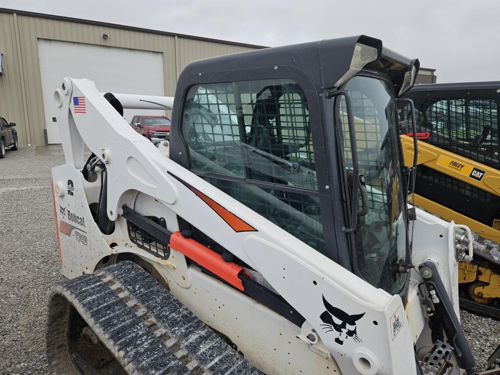 Image for 2018 Bobcat T740