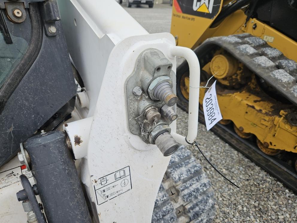 Image for 2018 Bobcat T740