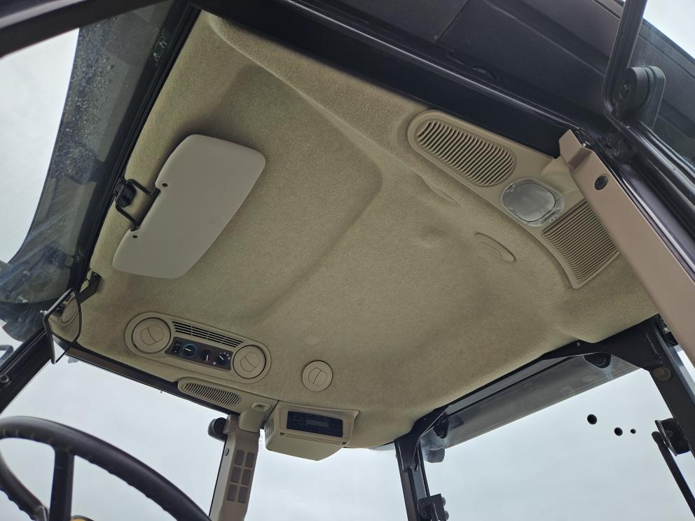 Image for 2017 John Deere 6120E