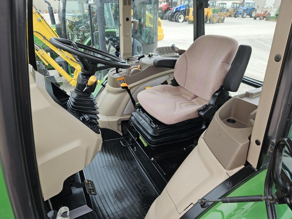 Image for 2017 John Deere 6120E