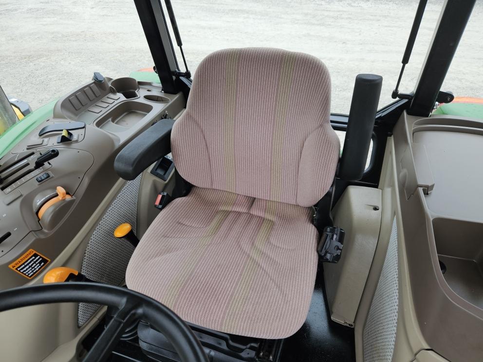 Image for 2017 John Deere 6120E