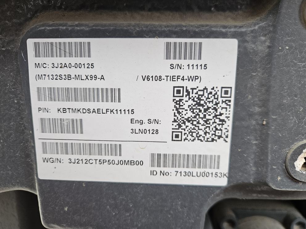 Image for 2020 Kubota M7-132 Deluxe