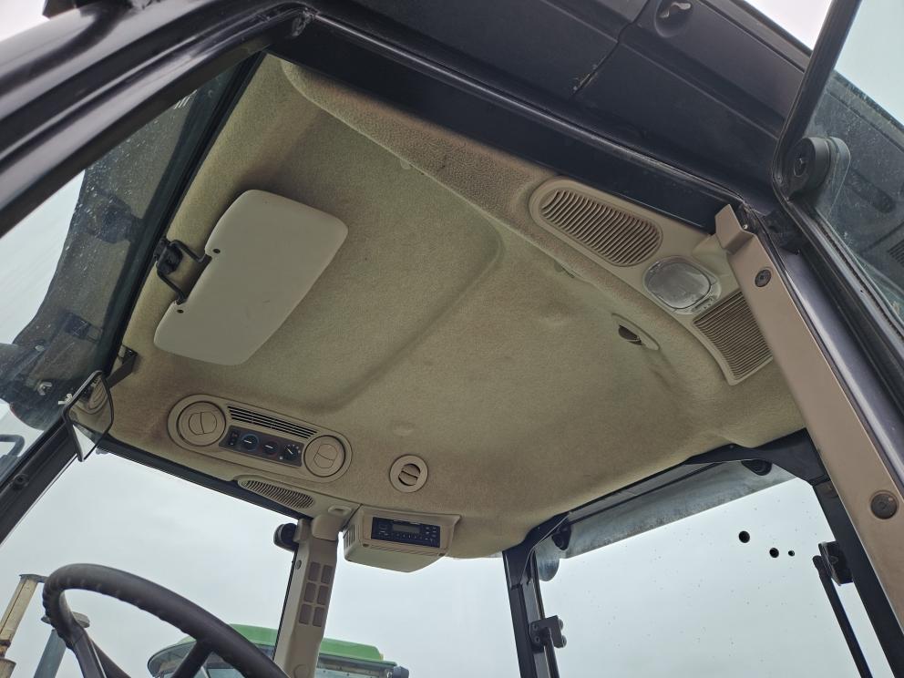 Image for 2016 John Deere 6120E