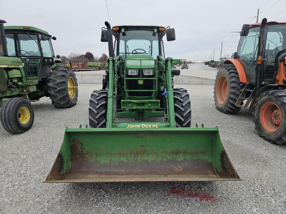 Image for 2016 John Deere 6120E