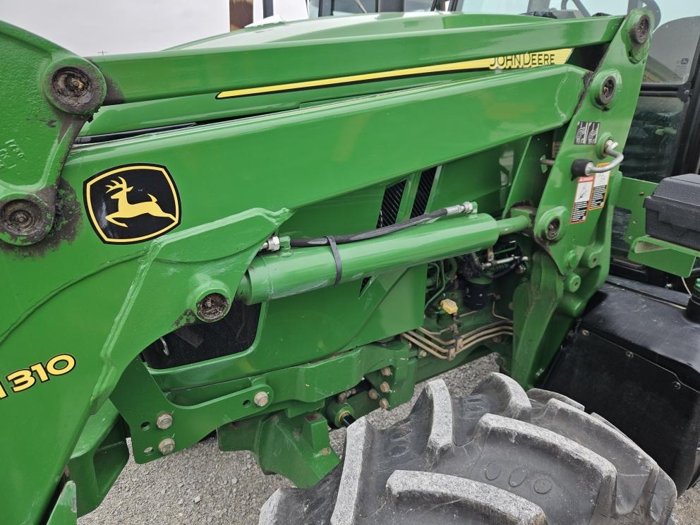 Image for 2016 John Deere 6120E