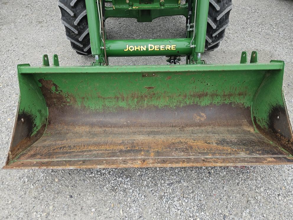 Image for 2016 John Deere 6120E