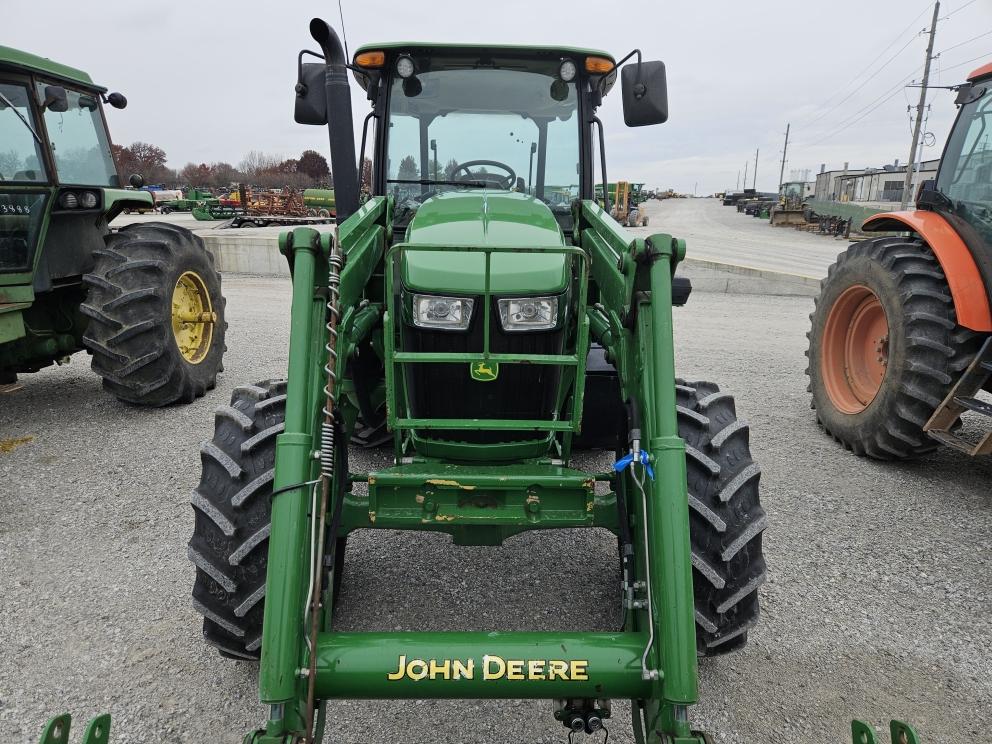Image for 2016 John Deere 6120E