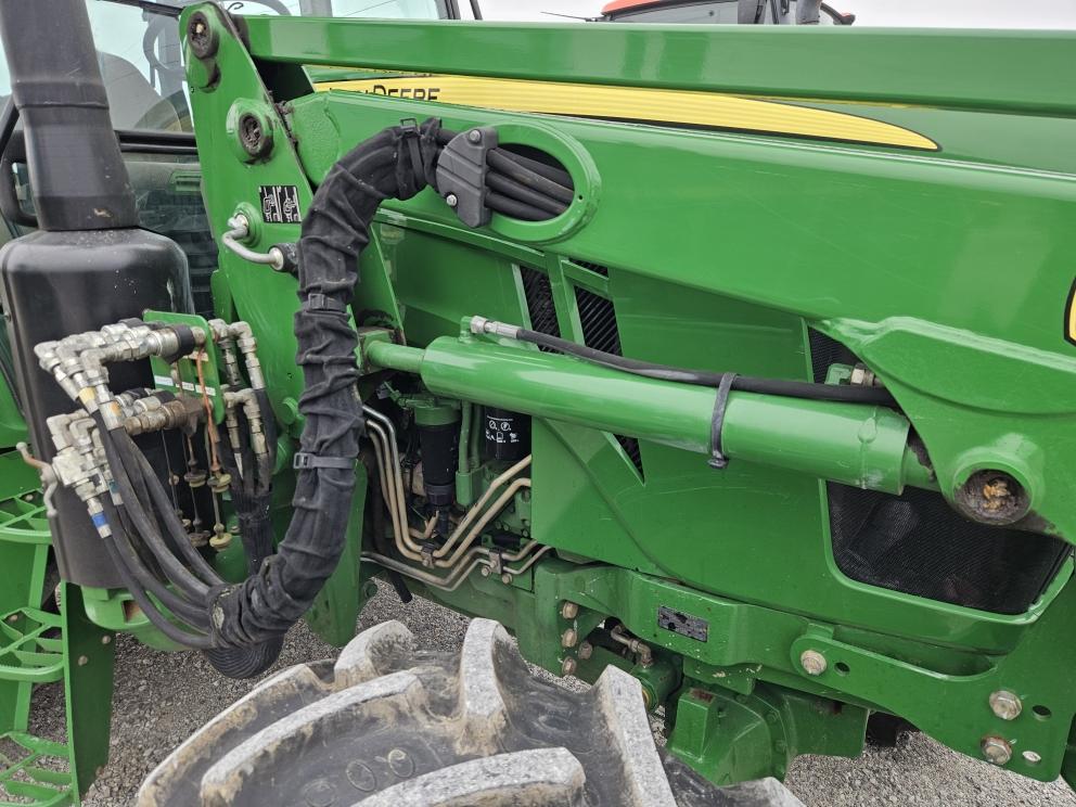 Image for 2016 John Deere 6120E