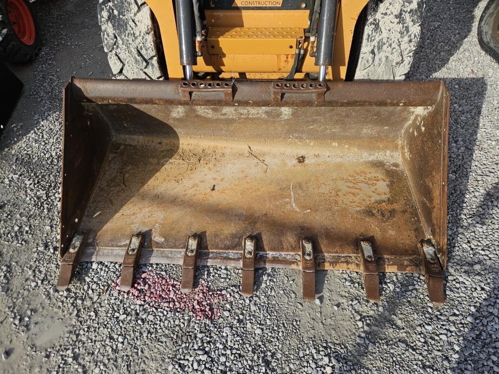 Image for 2012 Case SV250