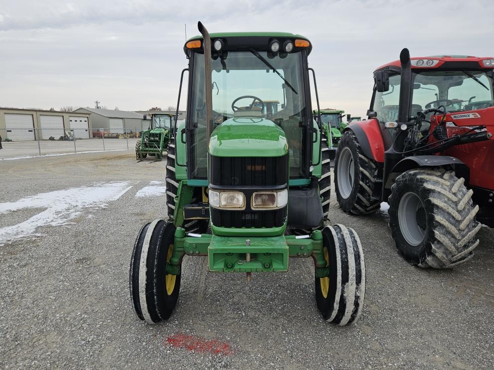 Image for 2003 John Deere 6420