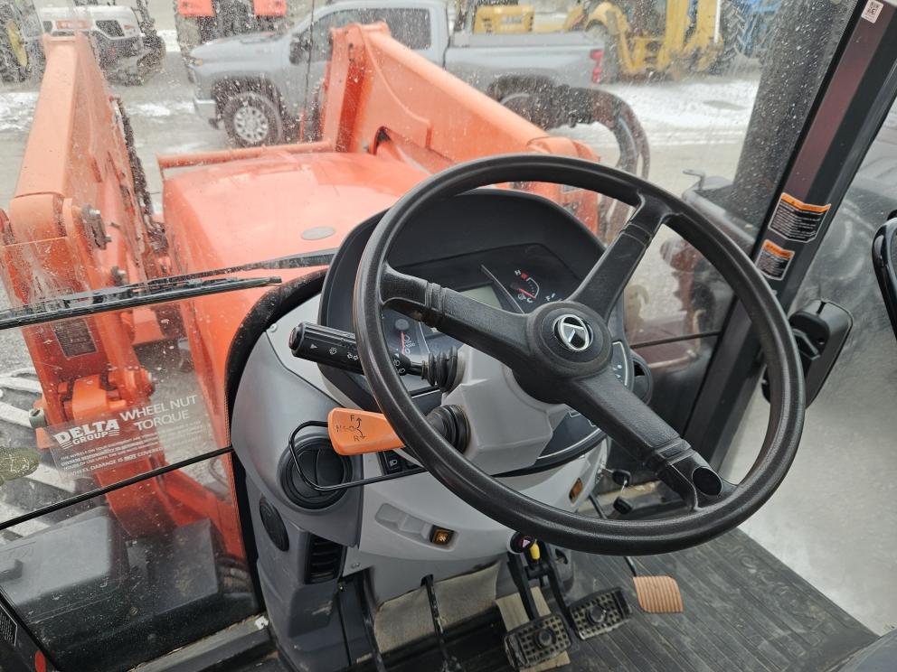 Image for 2022 Kubota M7-172