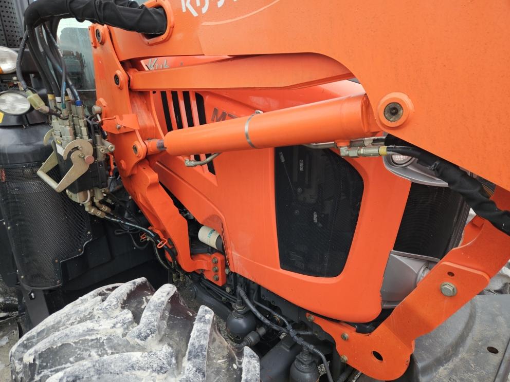 Image for 2022 Kubota M7-172