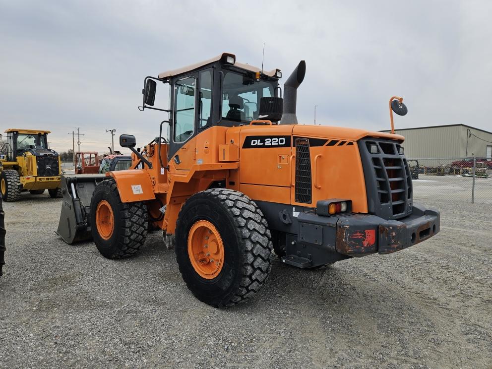Image for 2015 Doosan DL220-3