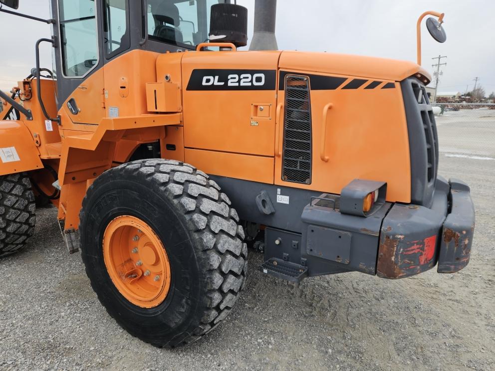 Image for 2015 Doosan DL220-3