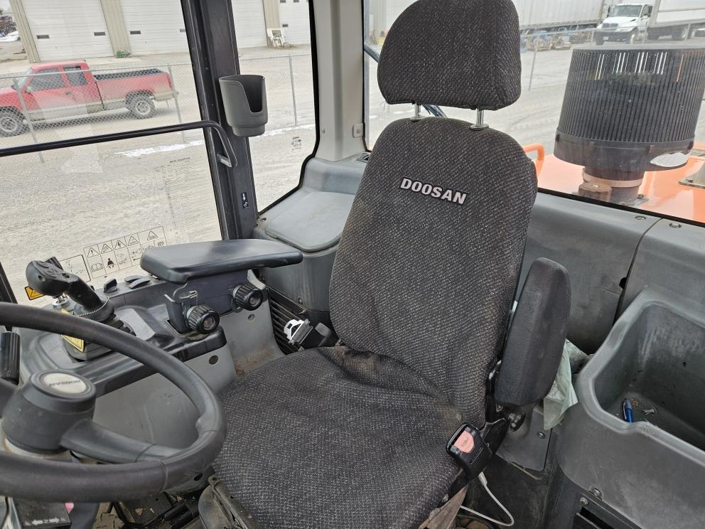 Image for 2015 Doosan DL220-3