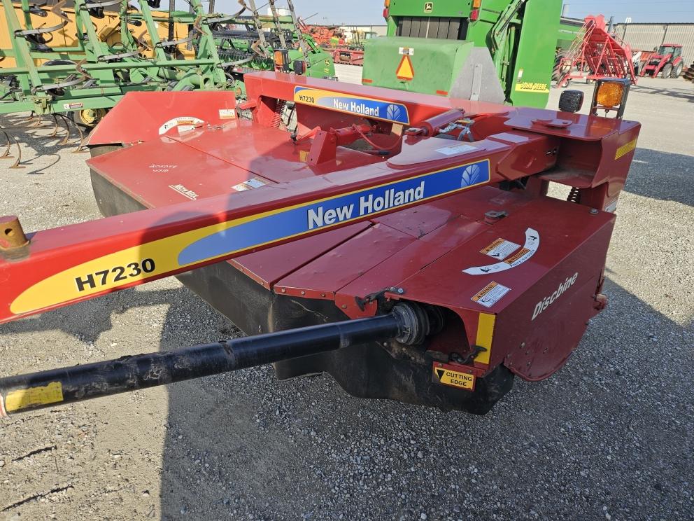 Image for 2013 New Holland H7230