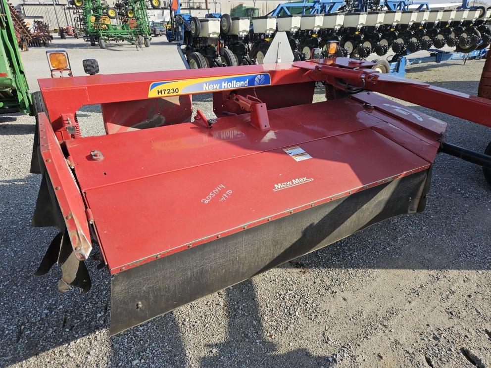 Image for 2013 New Holland H7230