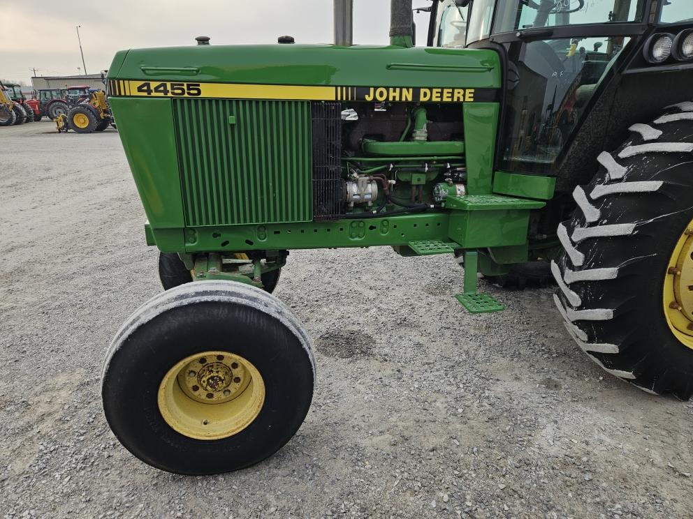 Image for 1989 John Deere 4455