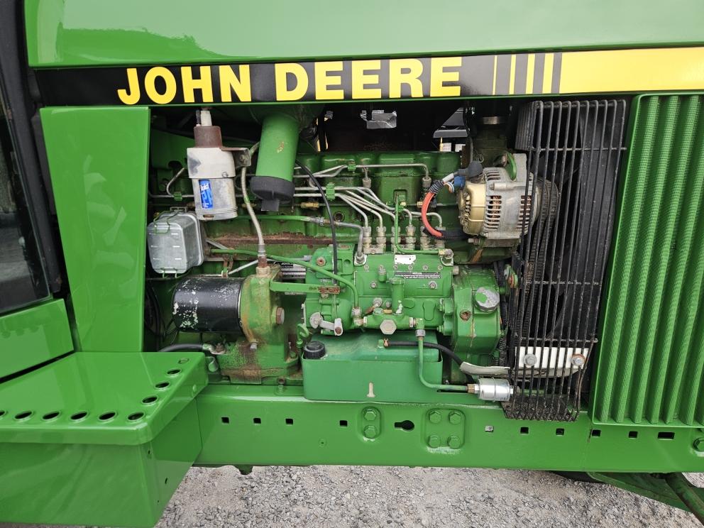 Image for 1989 John Deere 4455