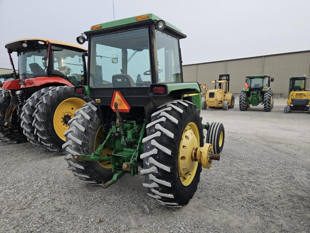 Image for 1989 John Deere 4455