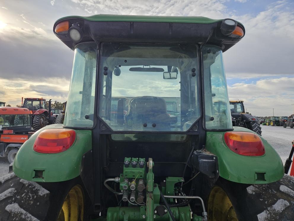 Image for 2014 John Deere 6115D