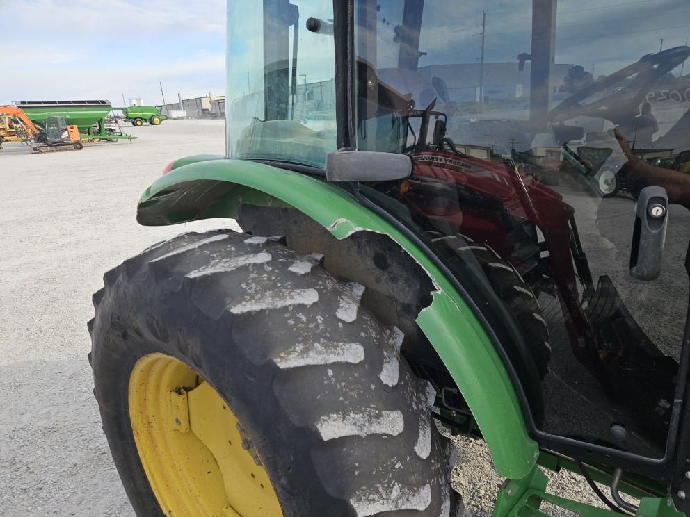 Image for 2014 John Deere 6115D