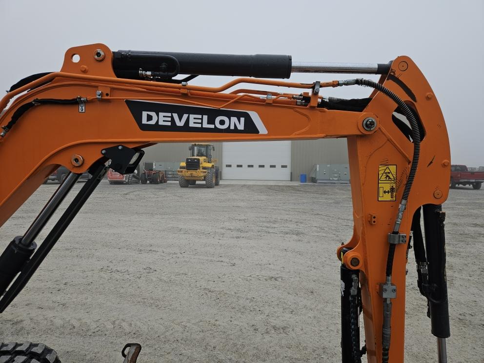 Image for 2024 Develon DX42-7