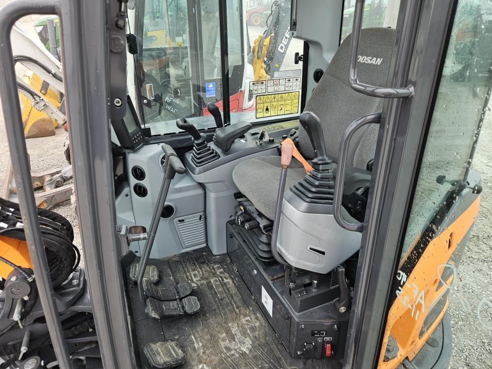 Image for 2024 Develon DX42-7