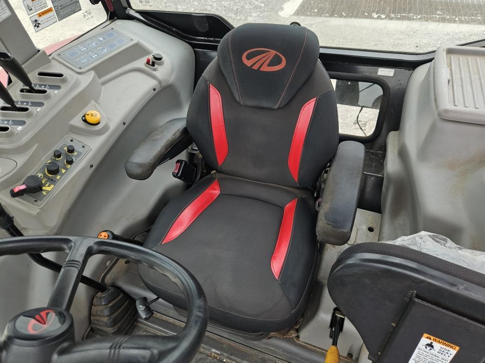 Image for 2021 Mahindra 9125P