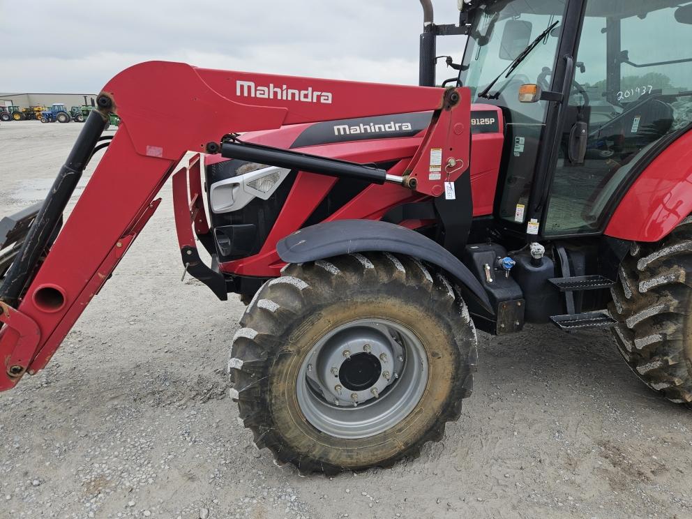 Image for 2021 Mahindra 9125P