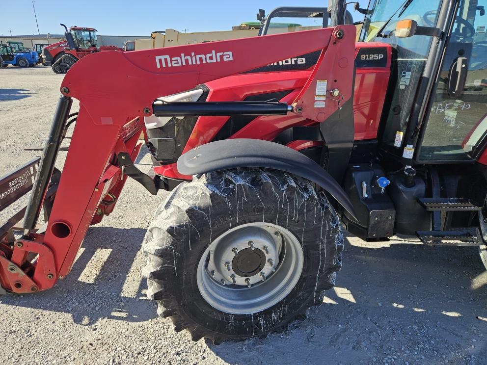 Image for 2021 Mahindra 9125P