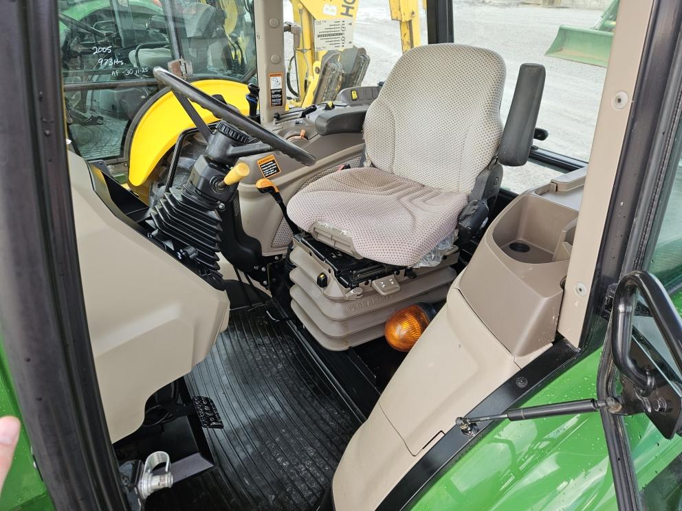 Image for 2021 John Deere 6120E