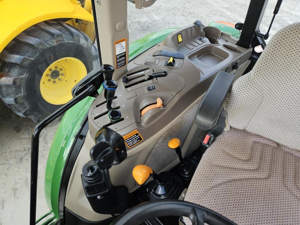 Image for 2021 John Deere 6120E