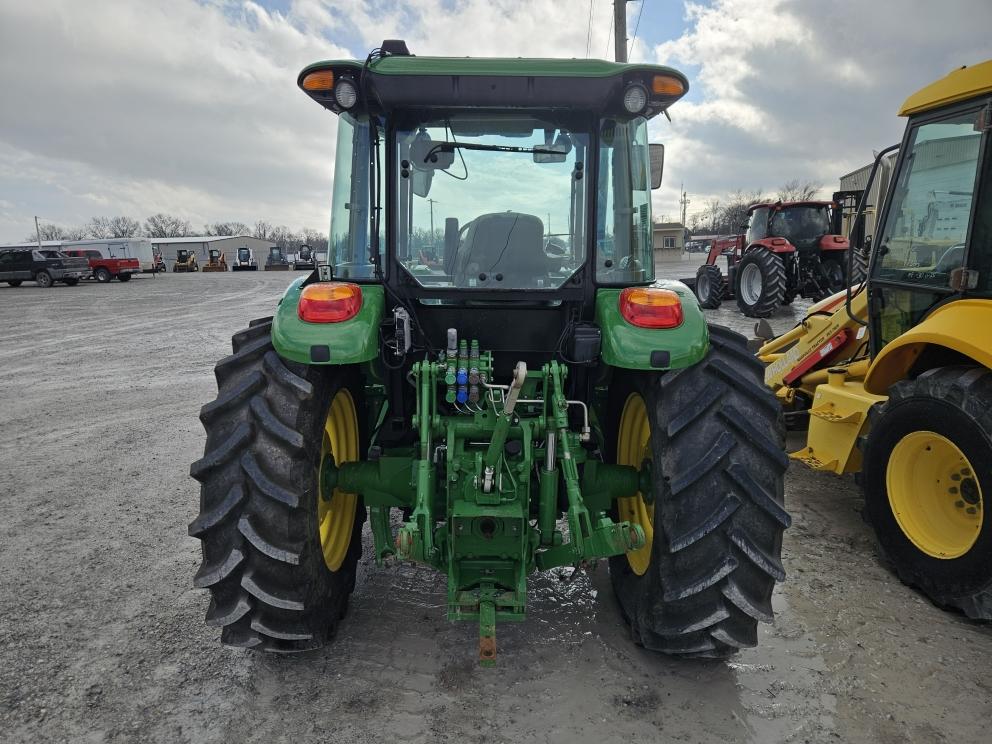 Image for 2021 John Deere 6120E