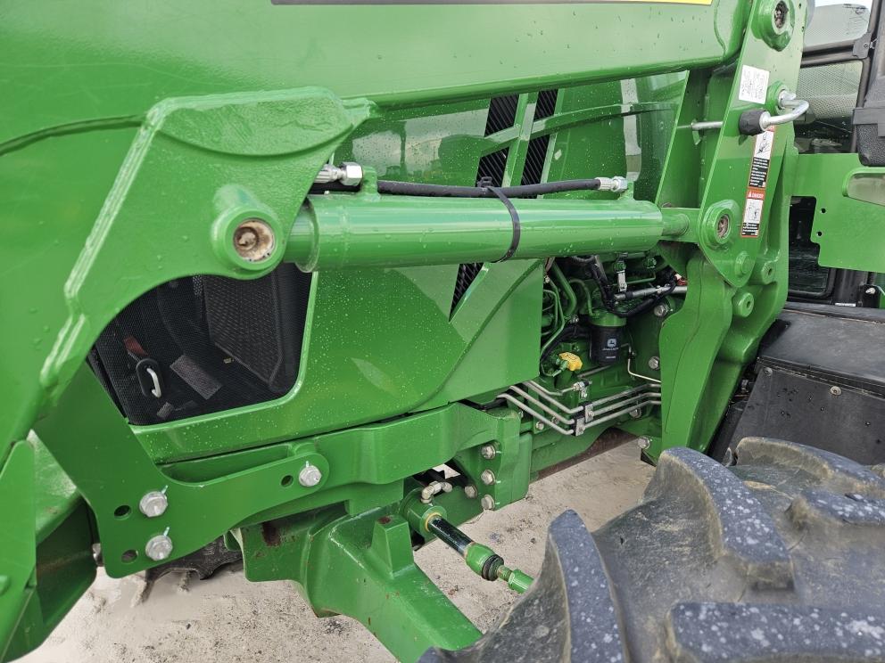 Image for 2021 John Deere 6120E