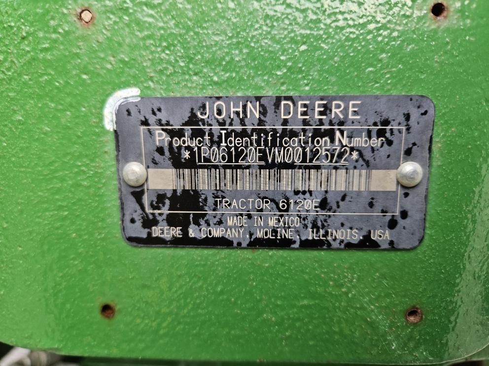 Image for 2021 John Deere 6120E