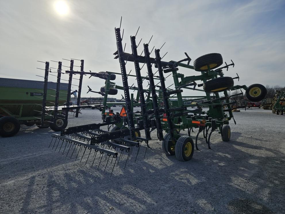 Image for 2010 John Deere 2210