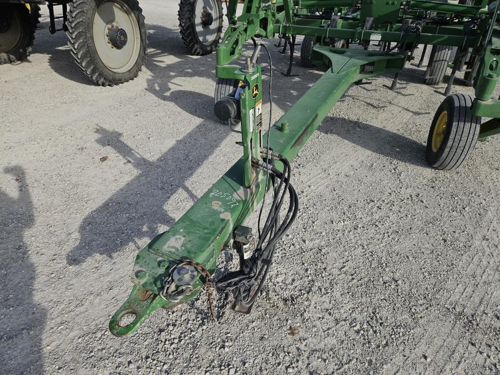 Image for 2010 John Deere 2210