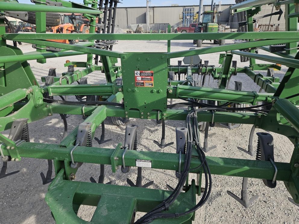 Image for 2010 John Deere 2210