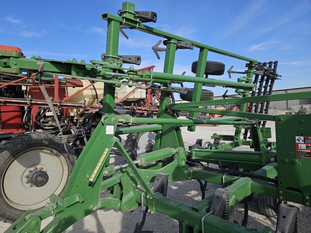 Image for 2010 John Deere 2210