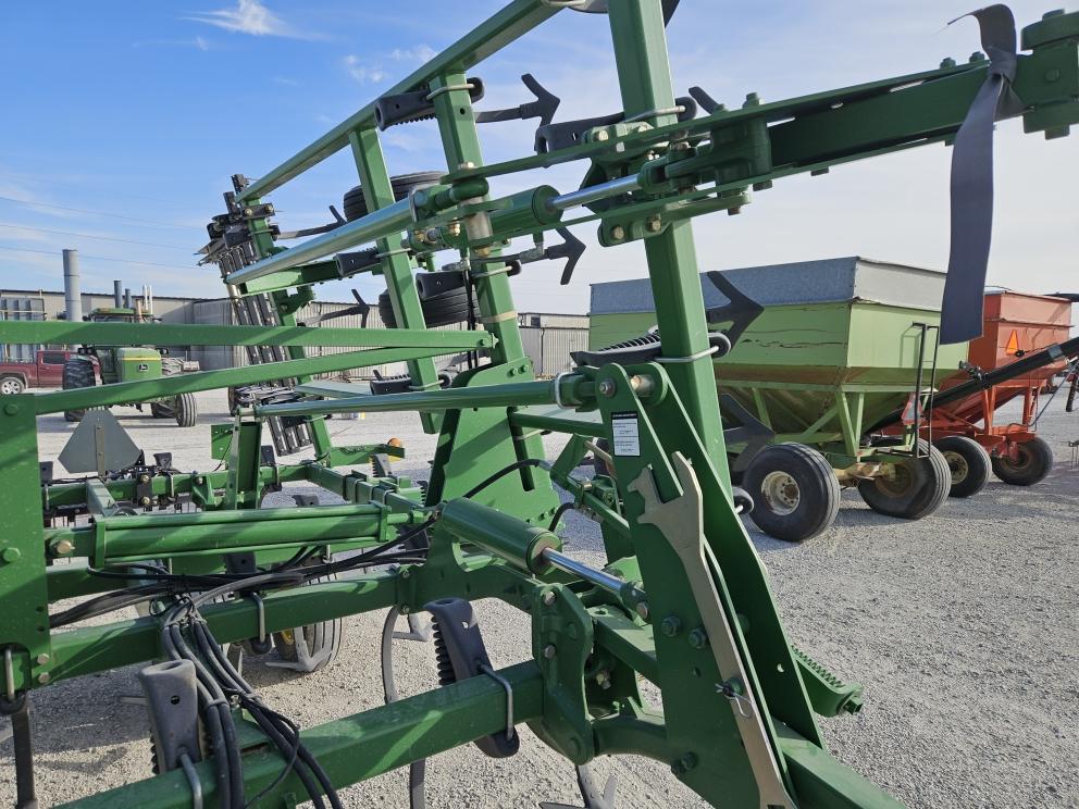 Image for 2010 John Deere 2210