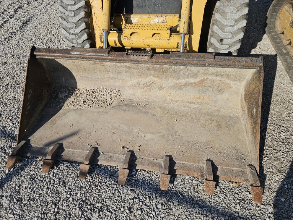 Image for 2012 John Deere 320