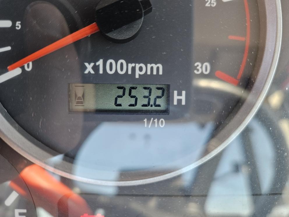 Image for 2014 Mahindra Mforce 100S