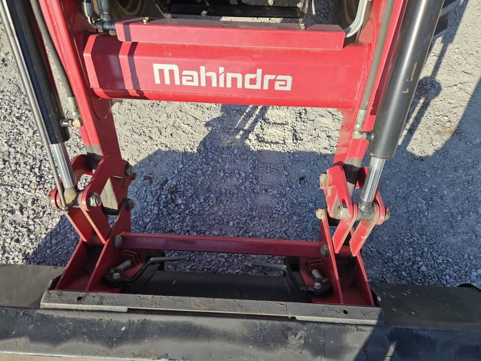 Image for 2014 Mahindra Mforce 100S