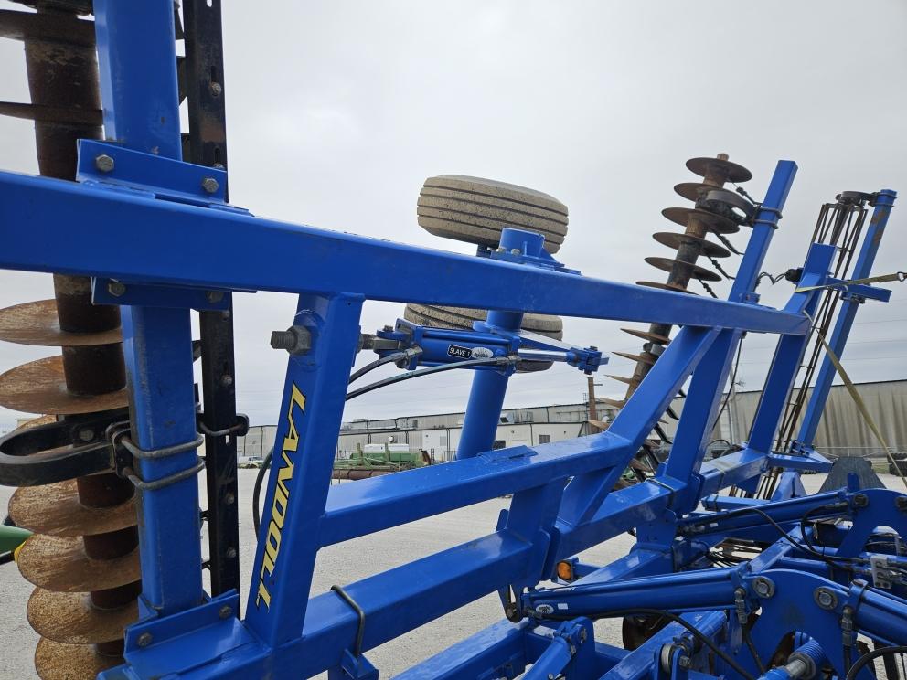 Image for 2014 Landoll 7431-26