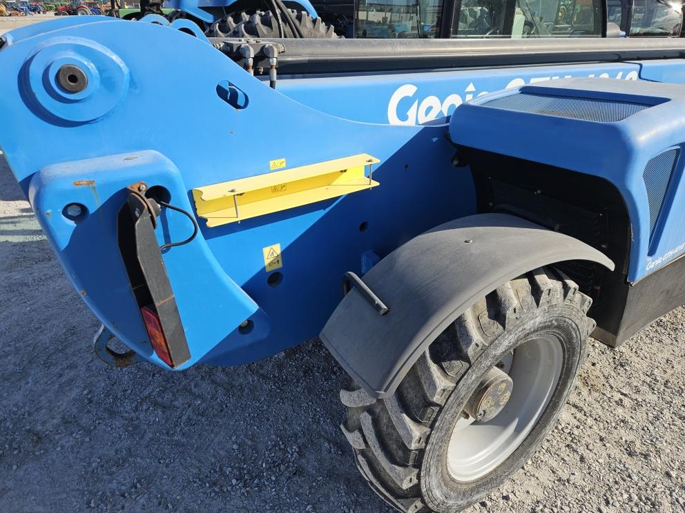 Image for 2015 Genie GTH-4018